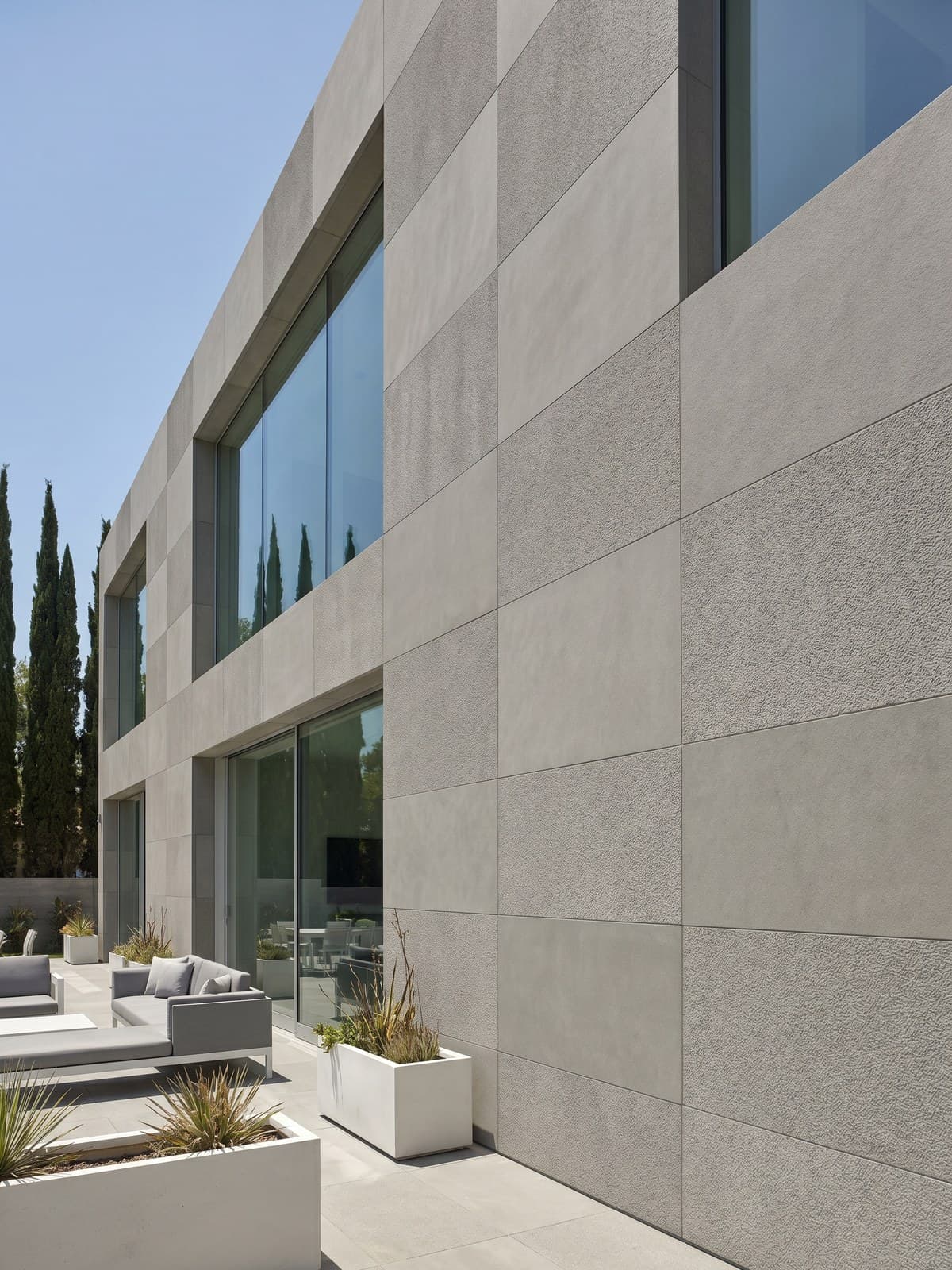 Atlas Grey Rustic — application 2